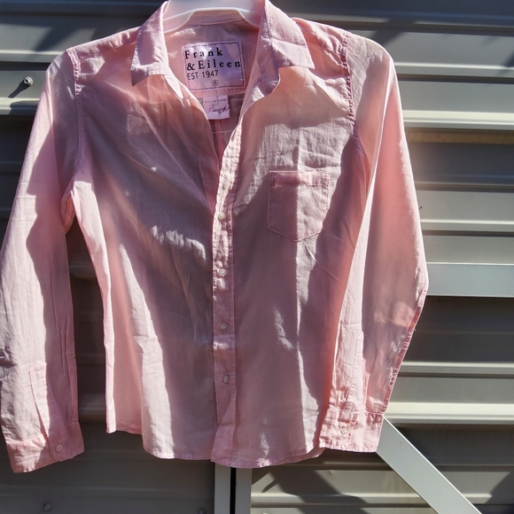 Frank & Eileen Barry Pink Salmon Sheer Buttoned - Picture 2 of 13